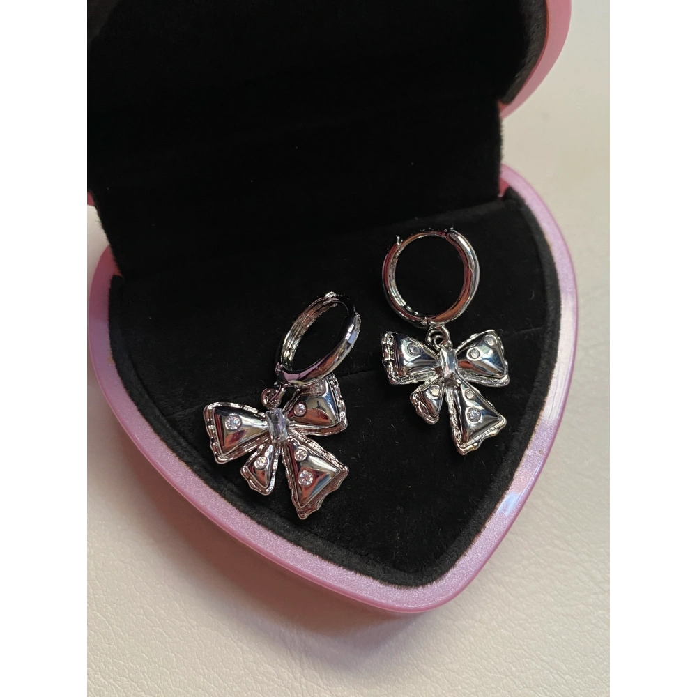 Çelik Silver Fiyonk Küpe