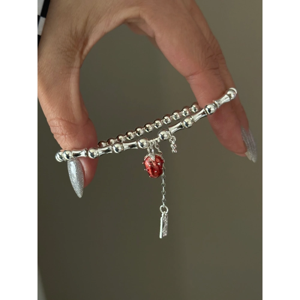 Çilek Detay Bileklik