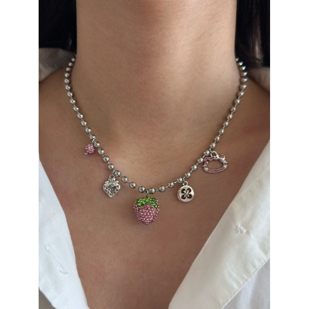 Çilek Detaylı Charm Kolye