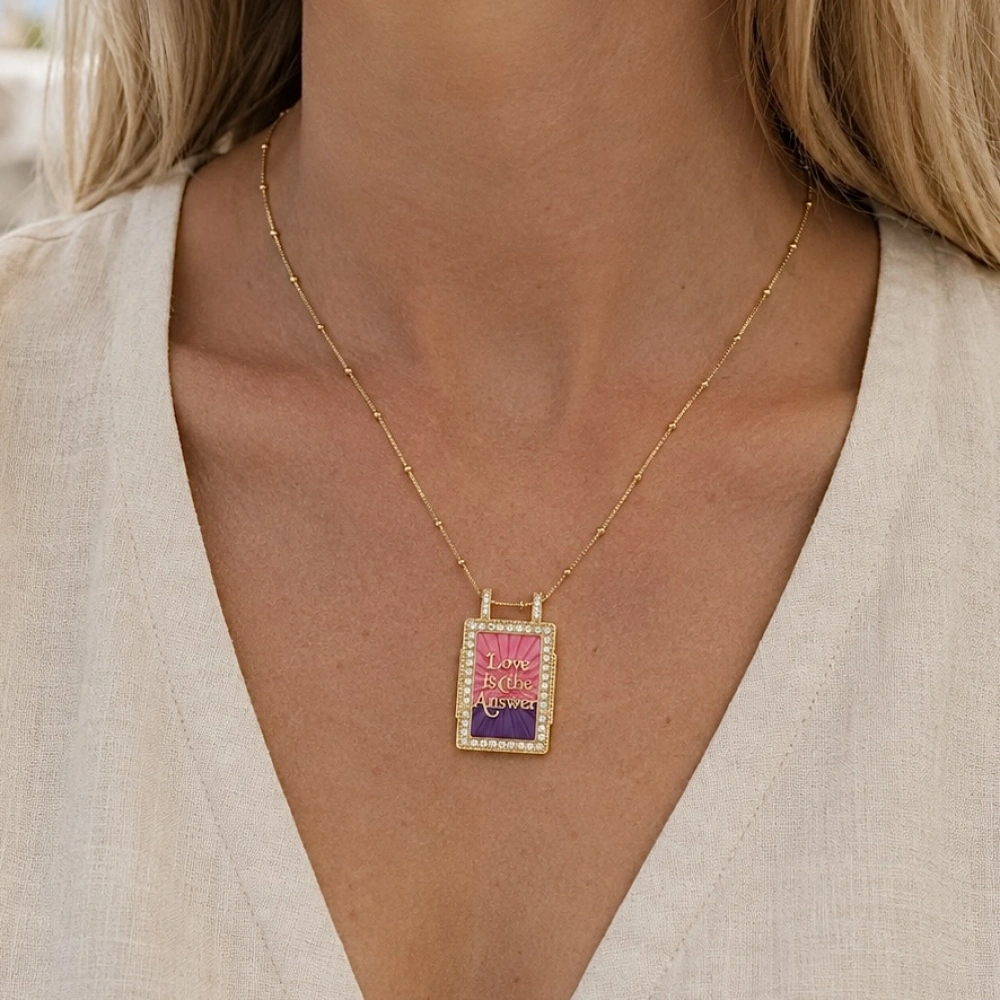 Gold Pembe Plaka Kolye
