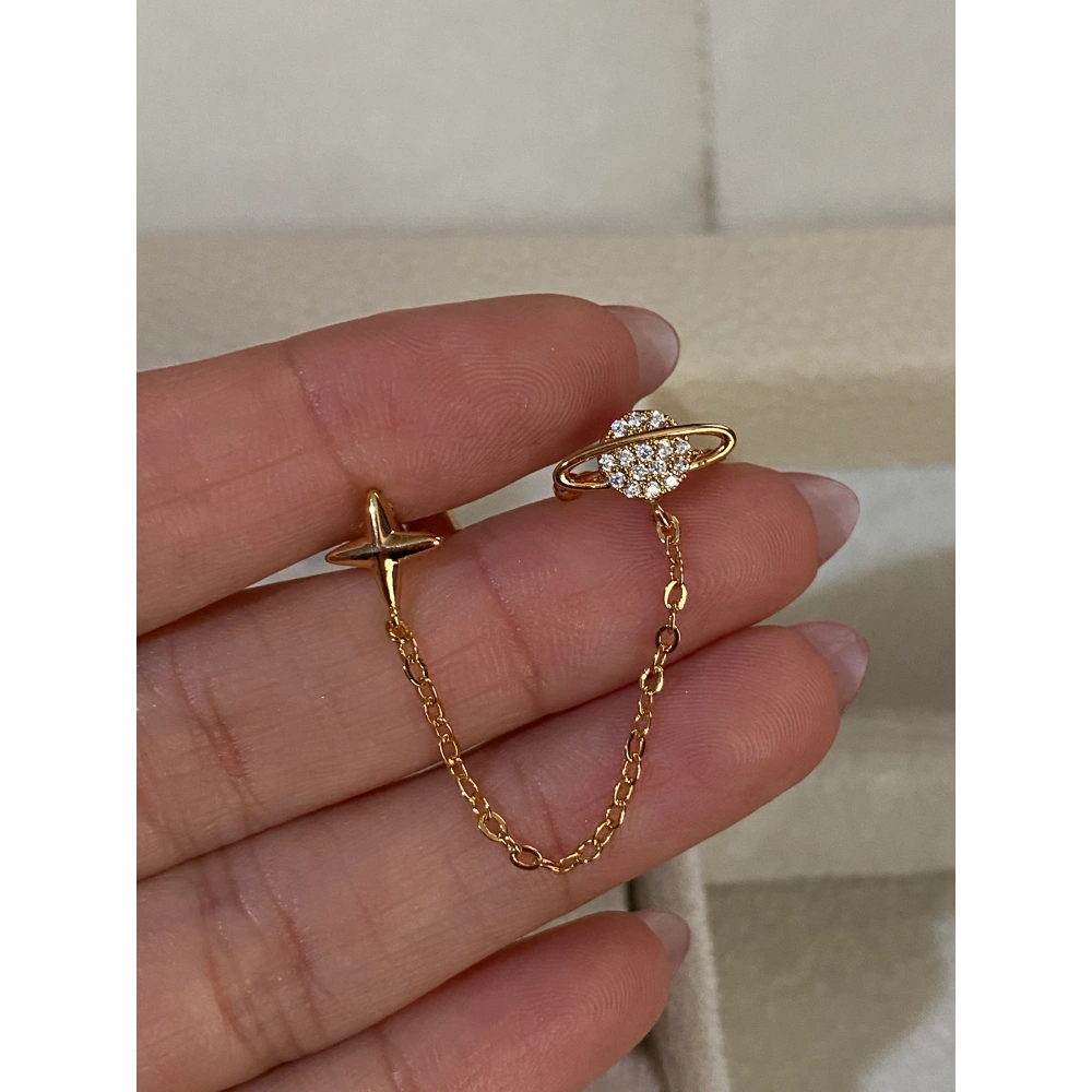 Gold Sallantılı Gezegen Küpe