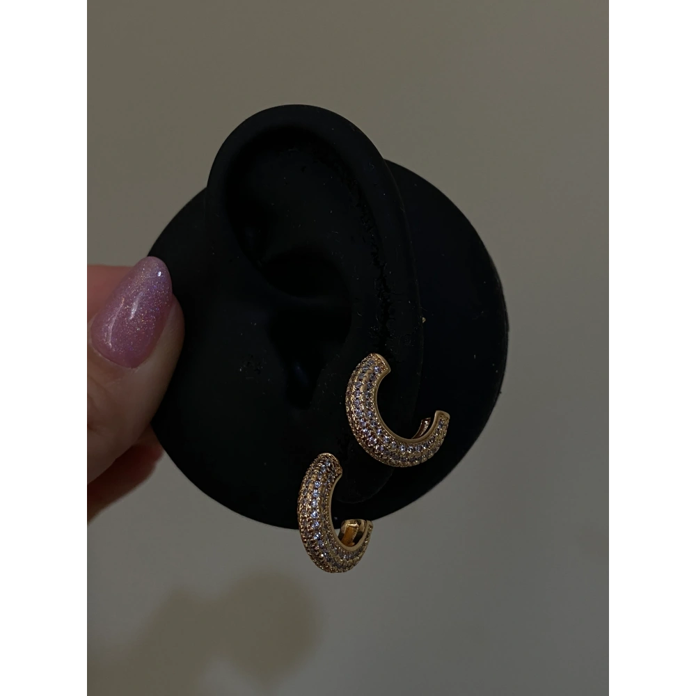 Gold Taşlı Minimal Halka Küpe