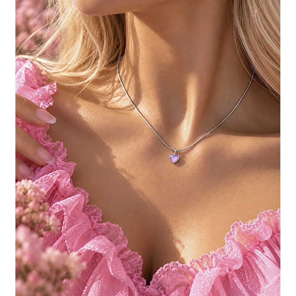 Hologramlı Kalpli Choker