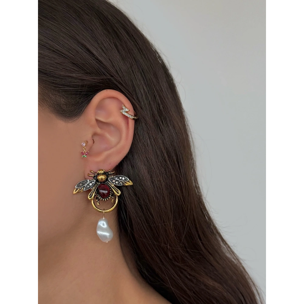 İnci Detay Arı Küpe