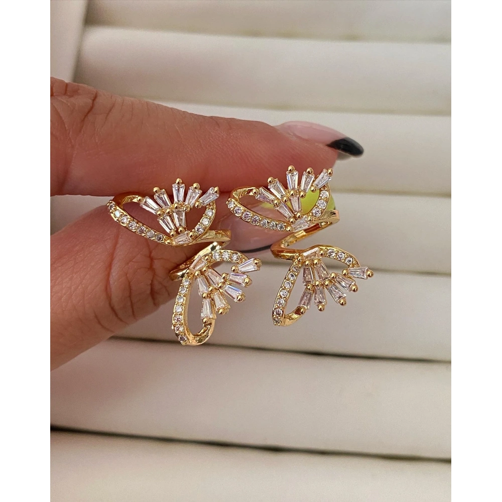 İthal Gold Kelebek Küpe