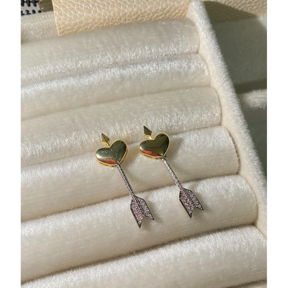 Kalpli Tasarım Küpe