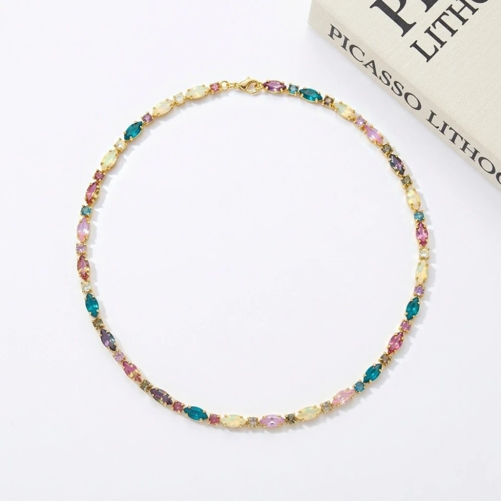 Kristal Mekik Taşlı Kolye