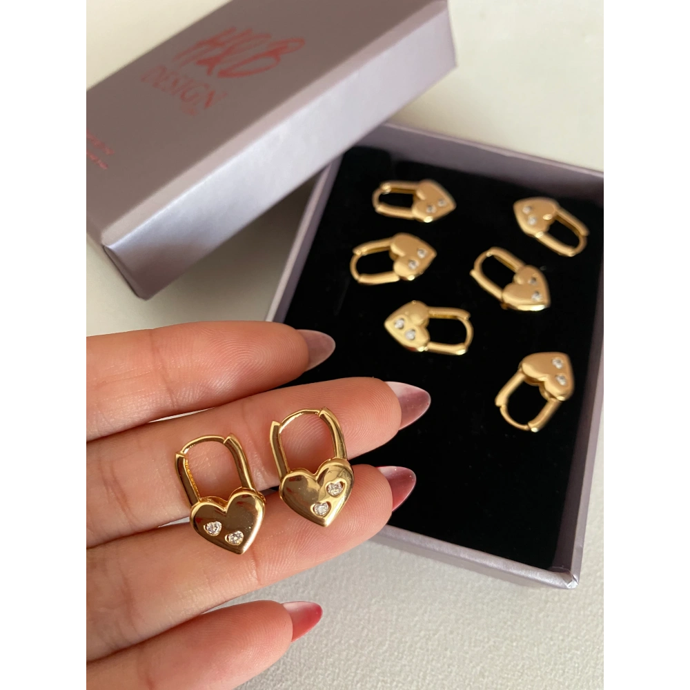 Mini Kalpli Çengelli Küpe