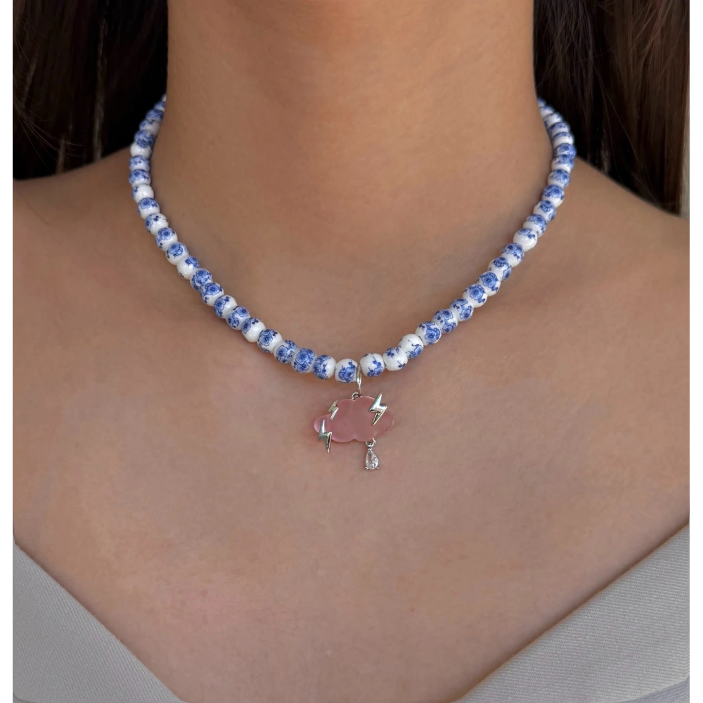 Pembe Bulut Detaylı Mavi Tasarım Kolye