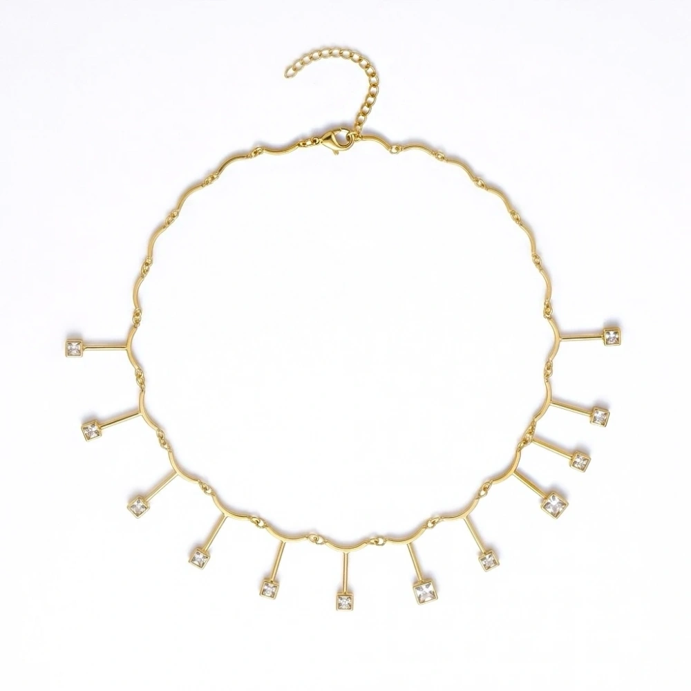 Sallantılı Kare Taşlı Kolye