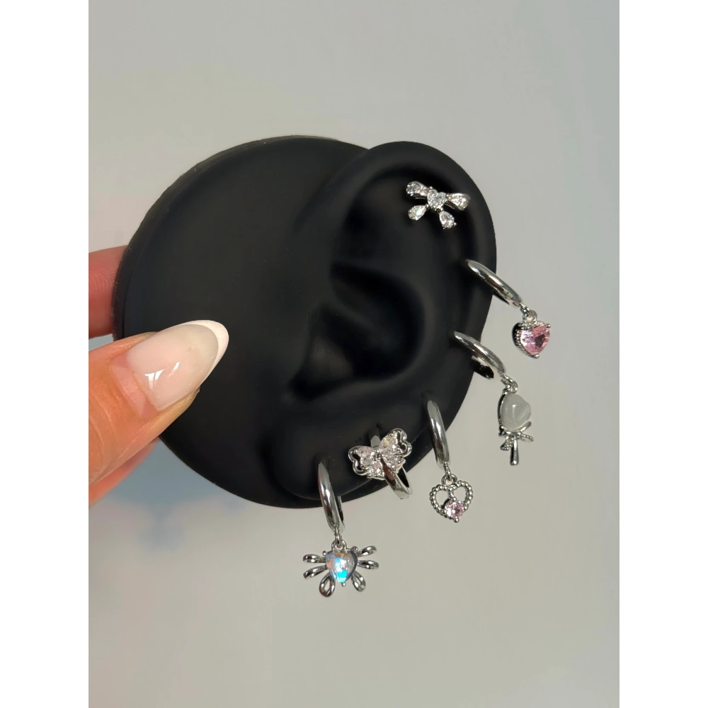 Silver Hologramlı Kalp Detay 6 Lı Küpe Seti
