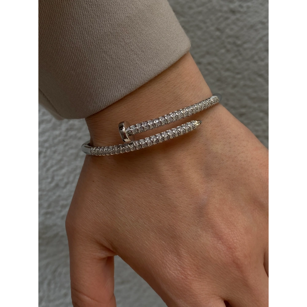 Silver Taşlı Çivi Bileklik