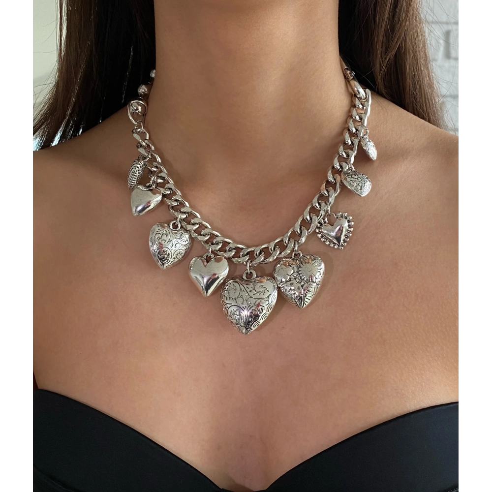 Tasarım Kalp Detay Choker