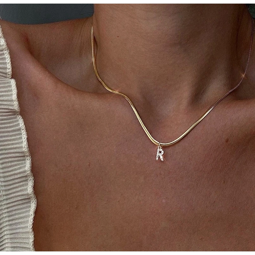 Yassı İtalyan Zincirde Harf Kolye