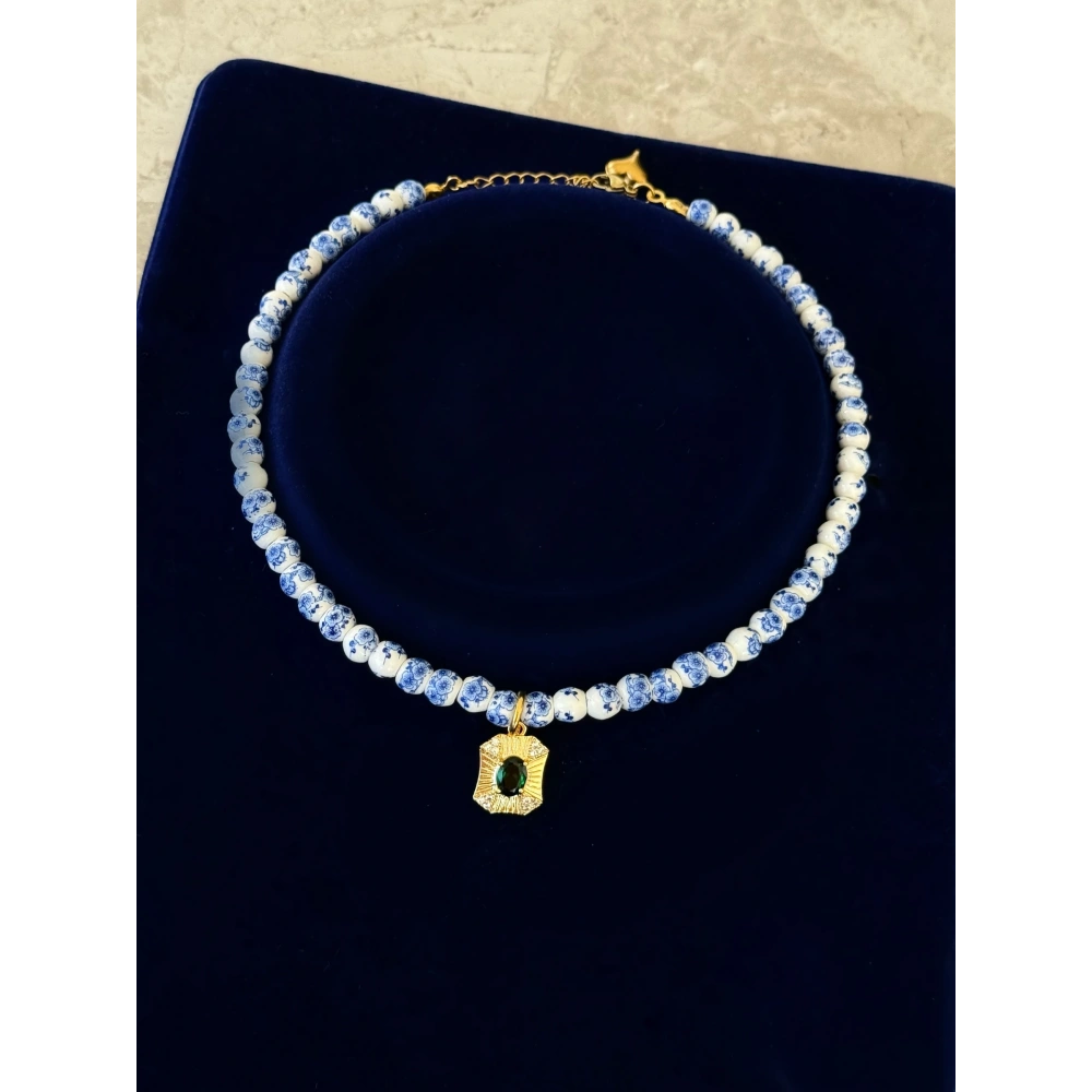 Yeşil Taşlı Mavi Tasarım Kolye