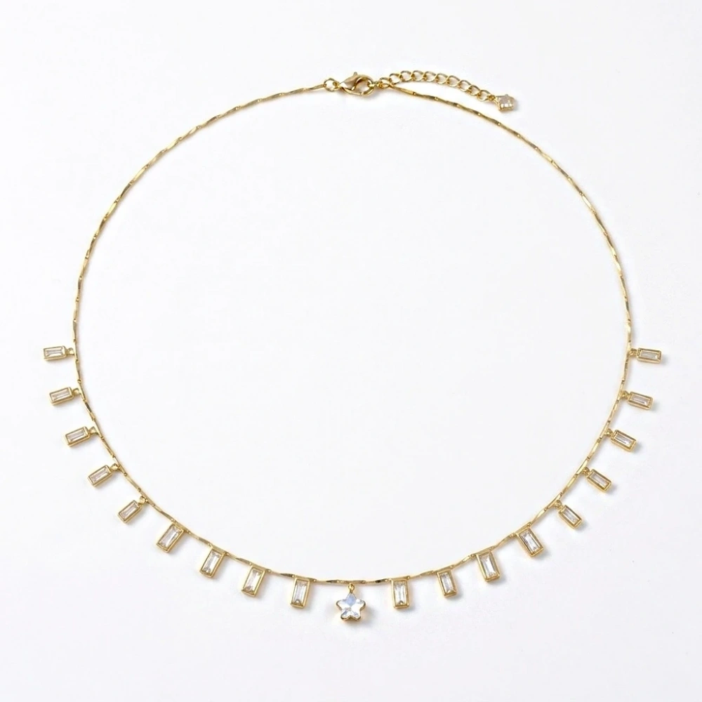 Yıldız Charmlı Baget Taşlı Kolye