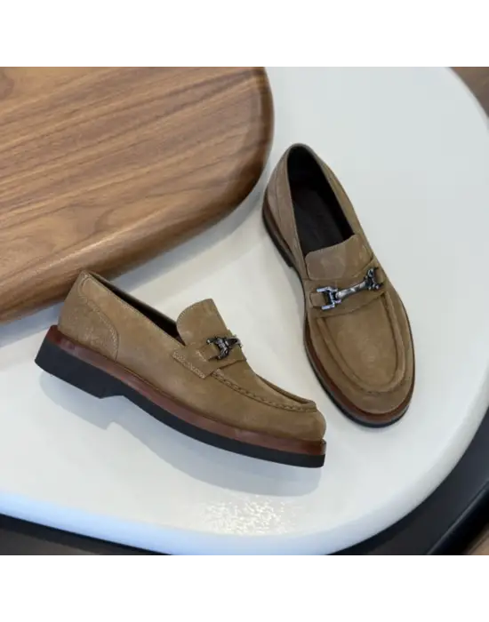 Taba Süet Hakiki Deri Loafer – Metal Tokalı EVA Taban