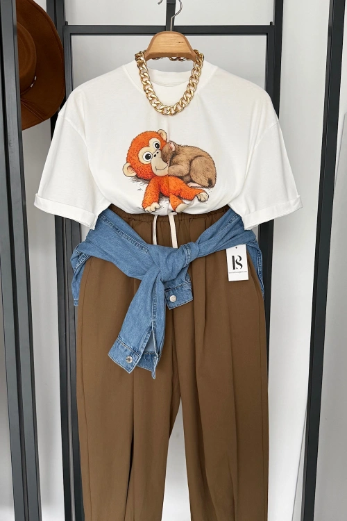 Punch Baskılı T-Shirt Krem