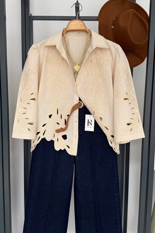 İşlemeli Dilimli Gömlek Krem