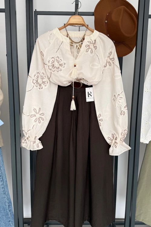 Çiçekli Süs Bağcıklı Gömlek Taş