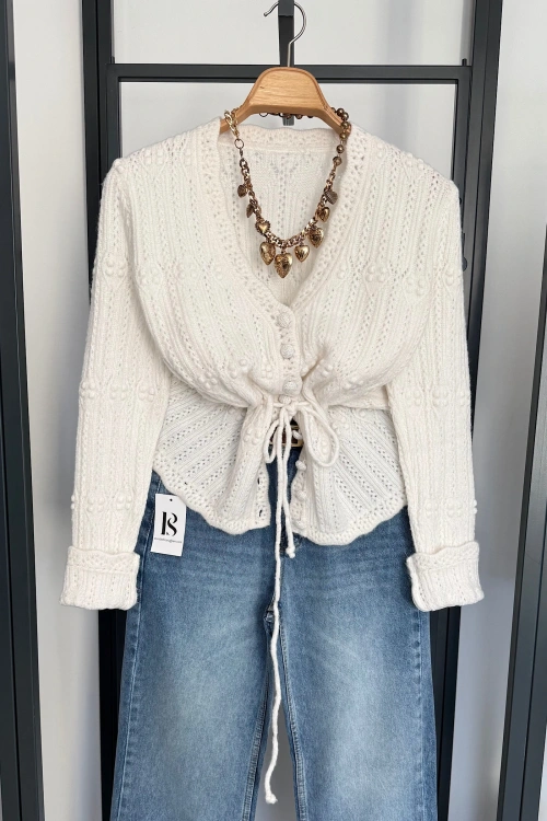 Bağcık Bağlamalı Hırka Ekru