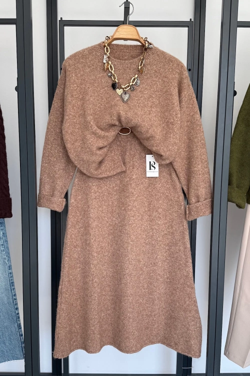 Bisiklet Yaka Çan Etekli Takım Bej