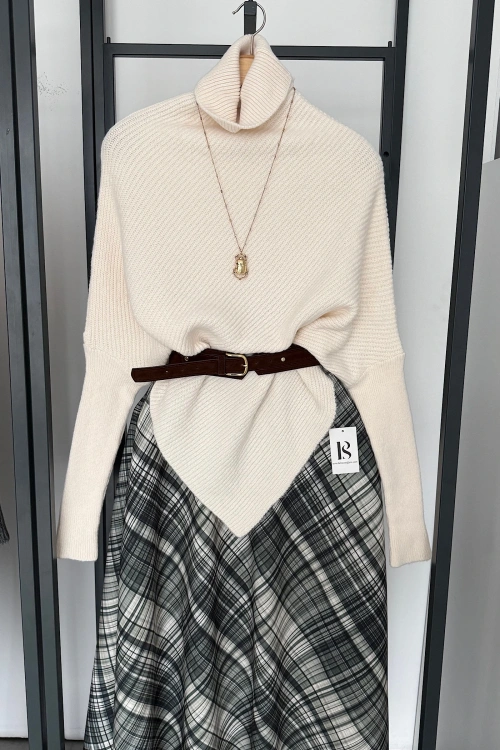 Boğazlı Triko Kazak Krem