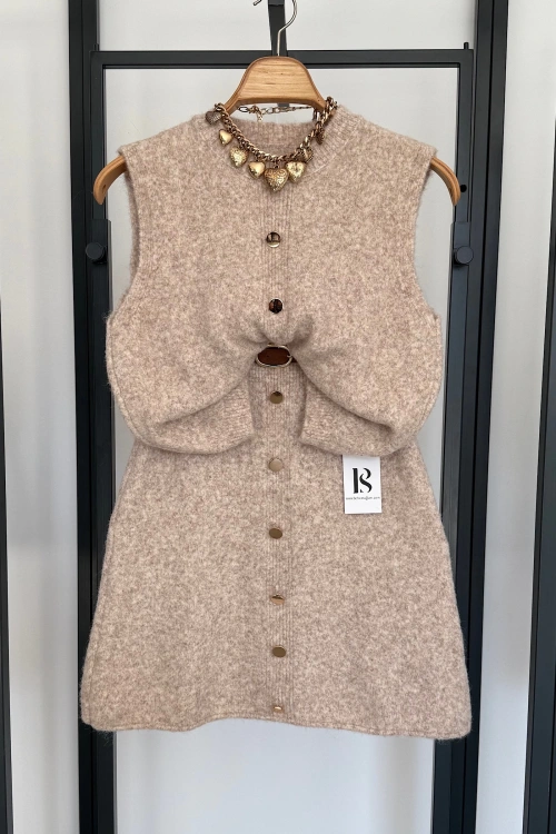 Gold Düğmeli Kolsuz Takım Taş