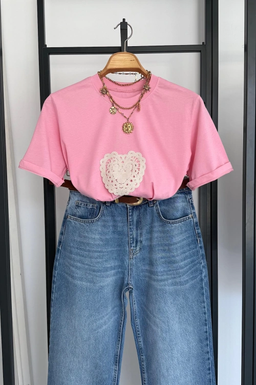 Kalp Detay İşleme T-Shirt Pembe