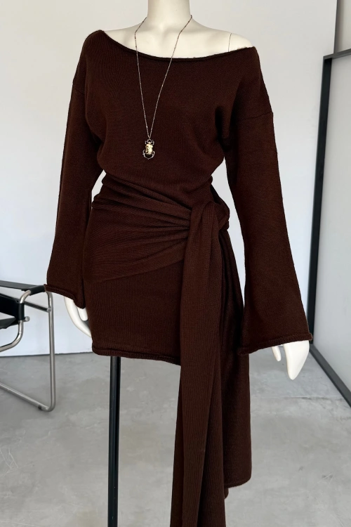 Kayık Yaka Şallı Tunik Kahverengi