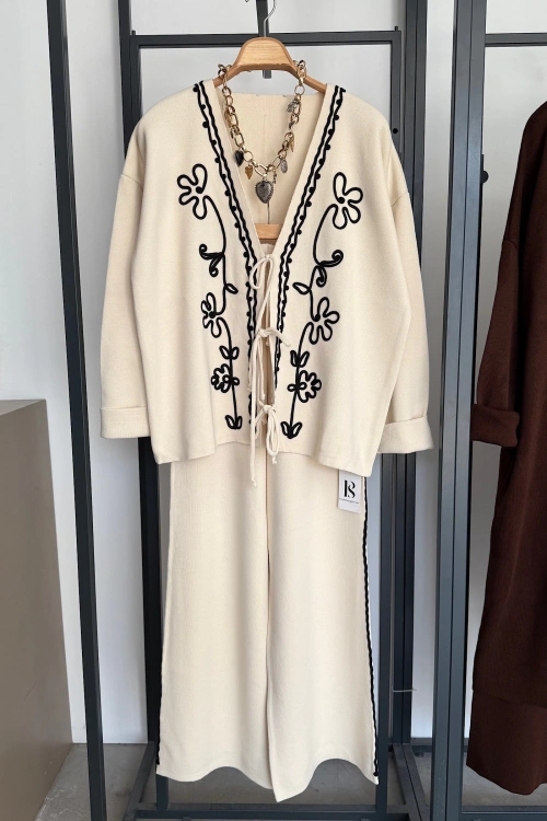 Süzeneli Hırka Pantolon Takım Krem