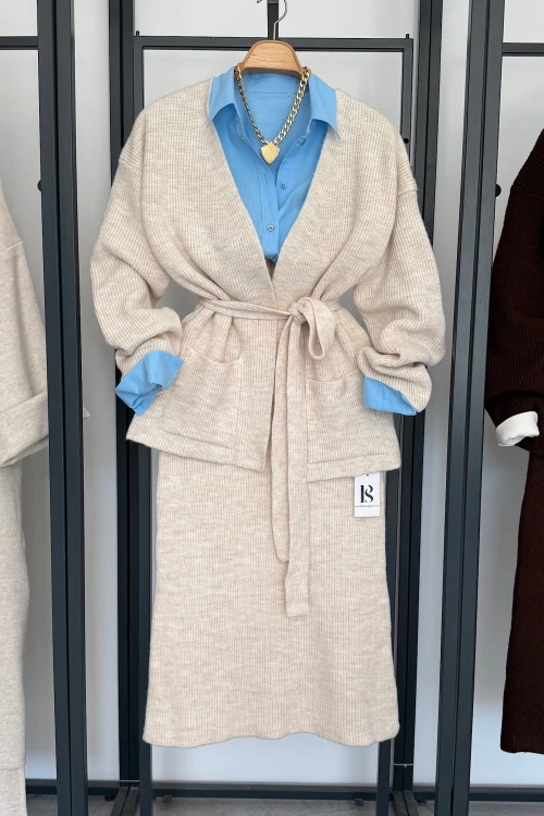 Uzun Etekli Cepli Kemerli Takım Krem