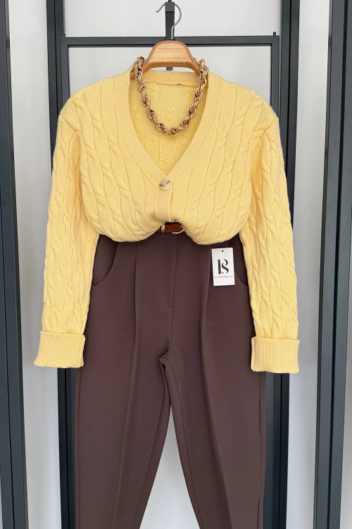 V Yaka 3 Düğmeli Hırka Sarı