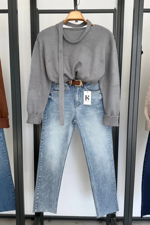 Yaka Detaylı Düğmeli Kazak Açık Gri