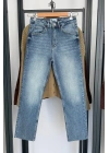 Boyfit Kesik Jean Mavi Yıkamalı