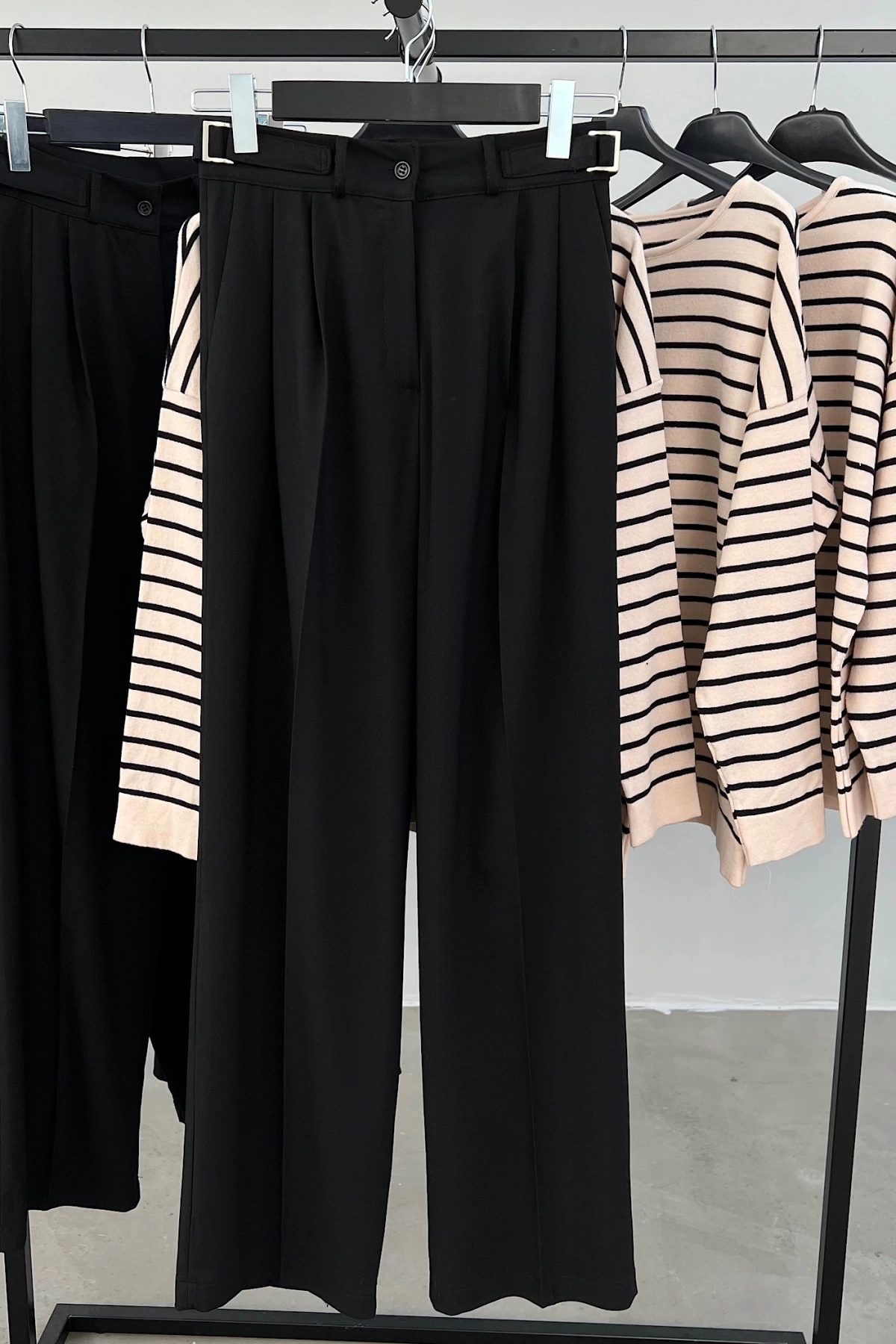 Waist Detailed Belted Trousers