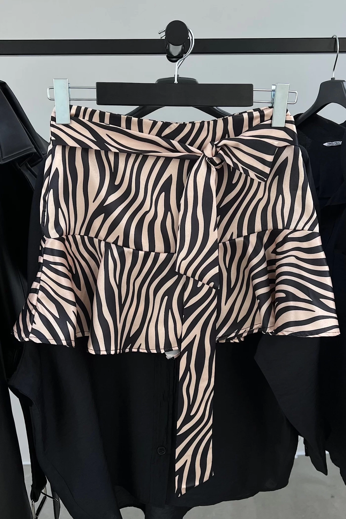 Zebra Desen Kuşaklı Şort Etek