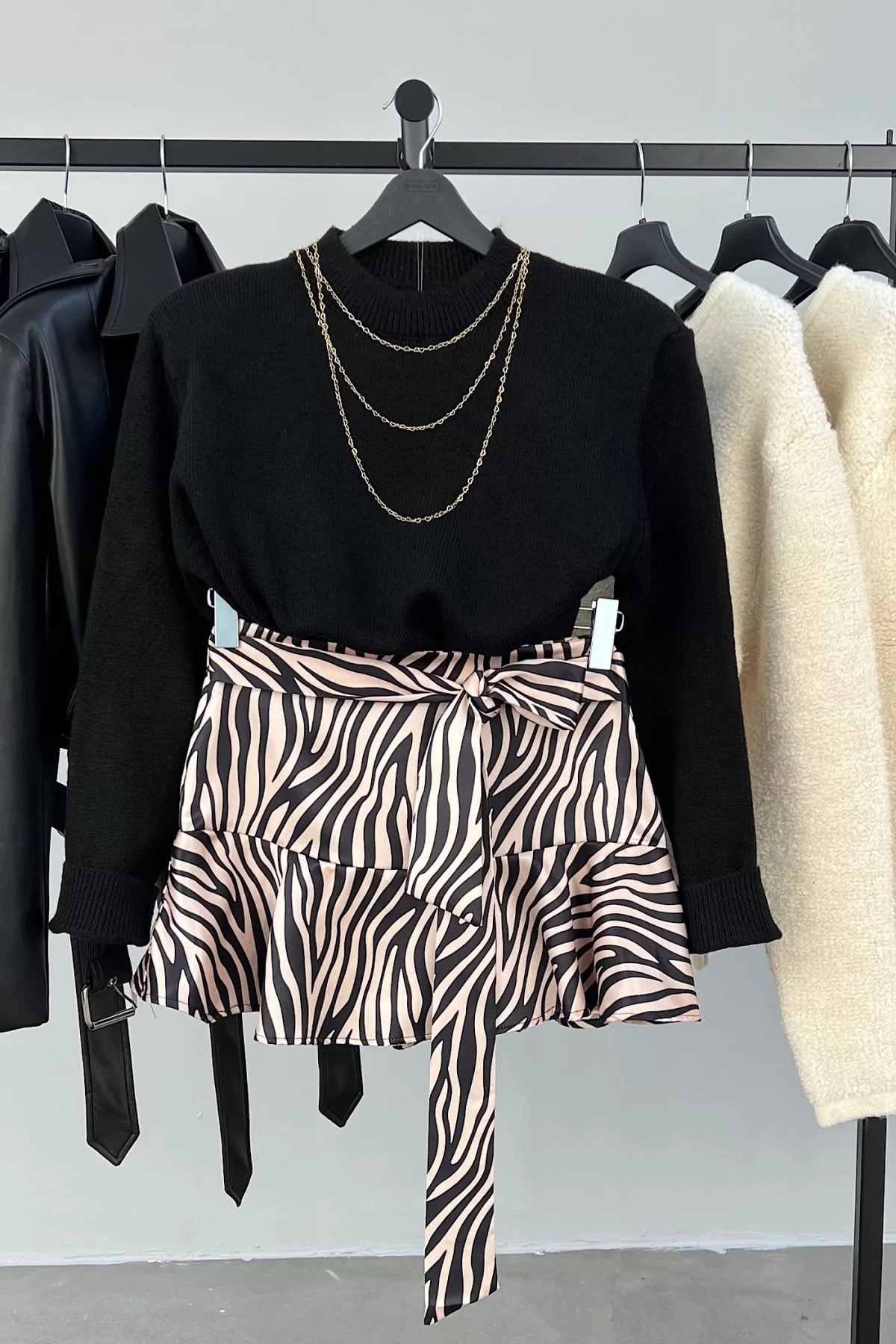 Zebra Desen Kuşaklı Şort Etek