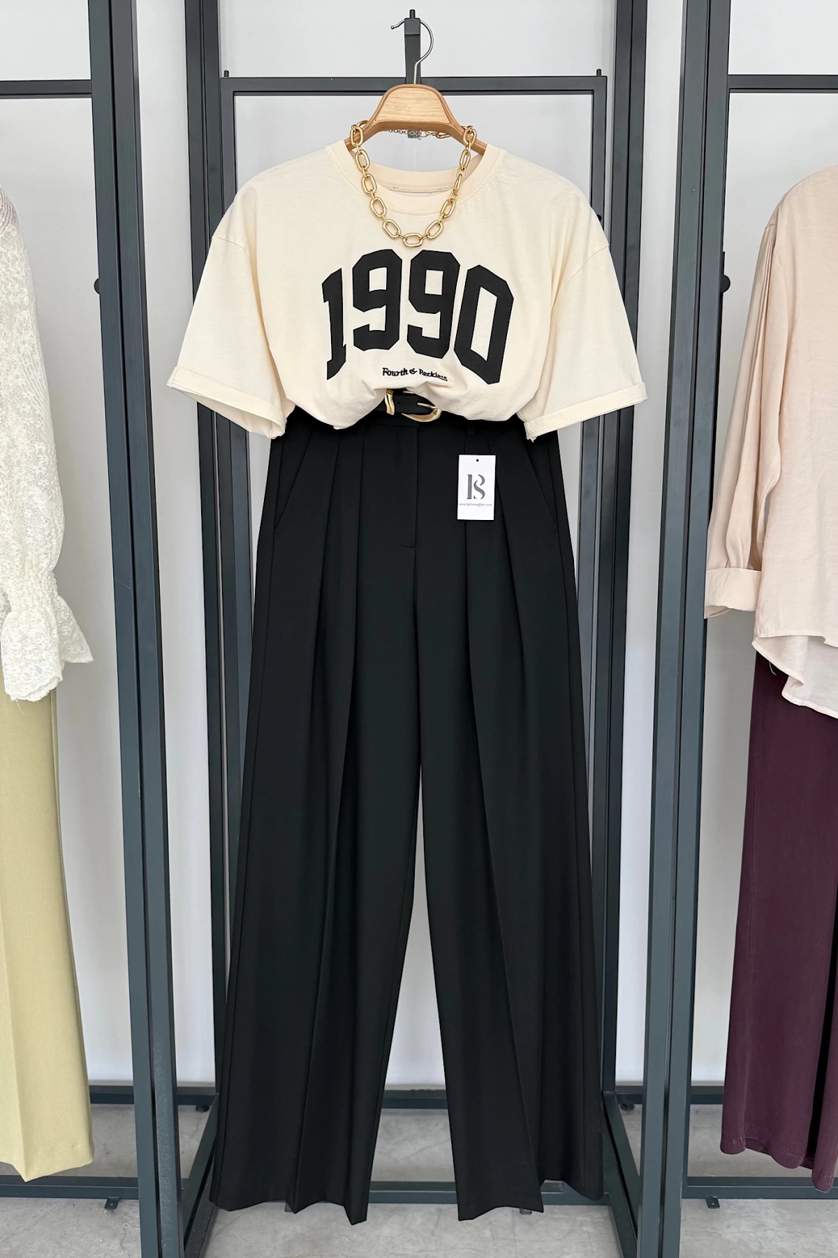 1990 Baskılı T-Shirt Ekru