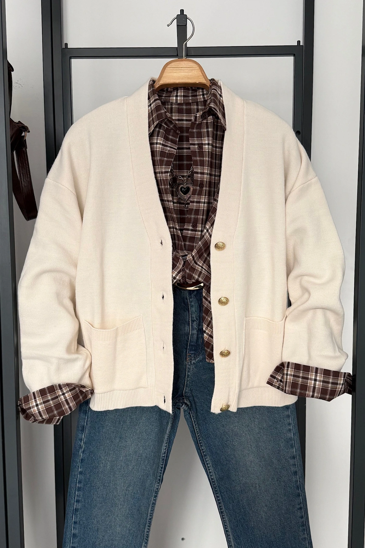 4 Düğmeli Hırka Krem