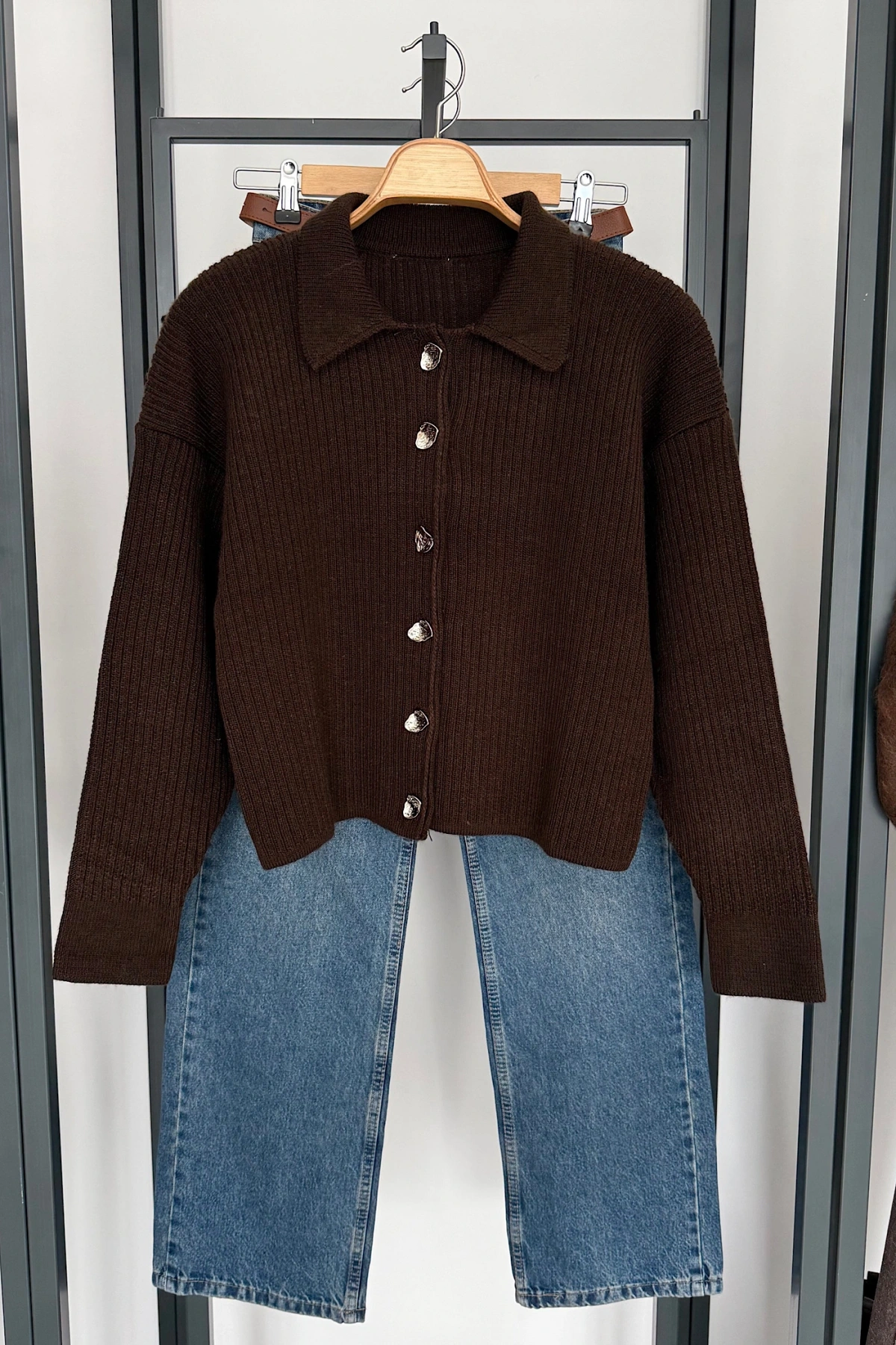 6 Düğmeli Hırka Koyu Kahve