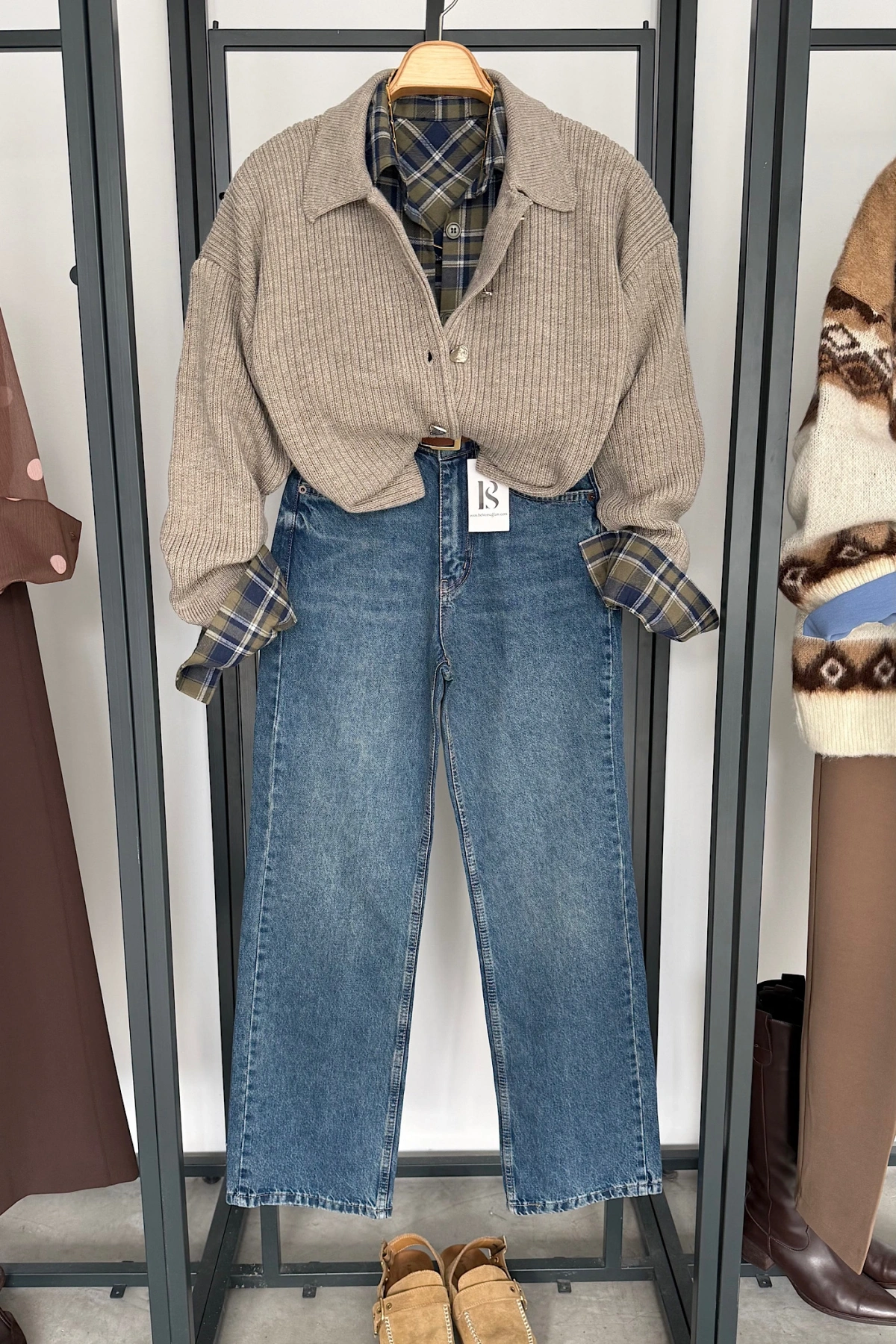 6 Düğmeli Hırka Vizon