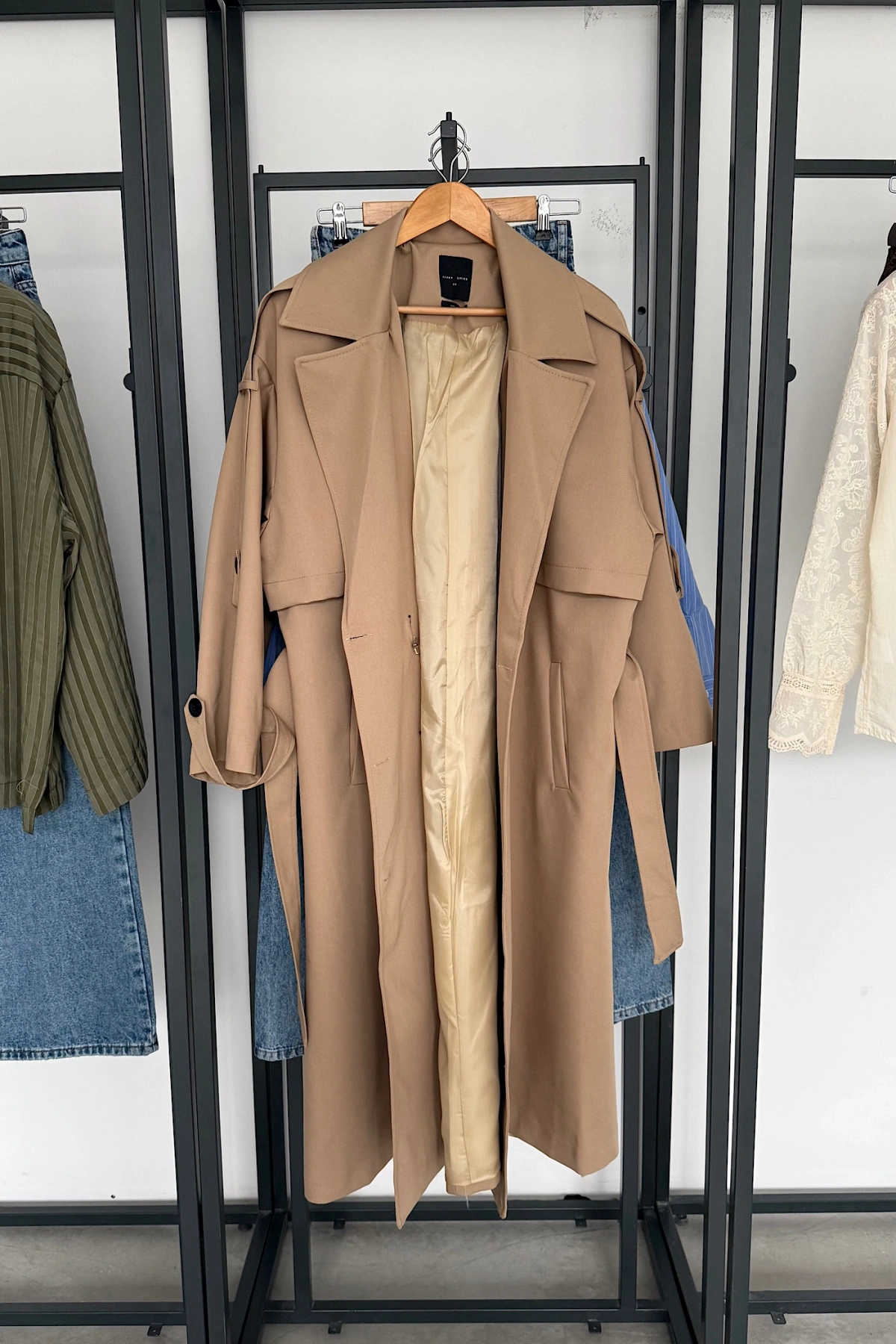 Bs Poliviskon Trenç Camel