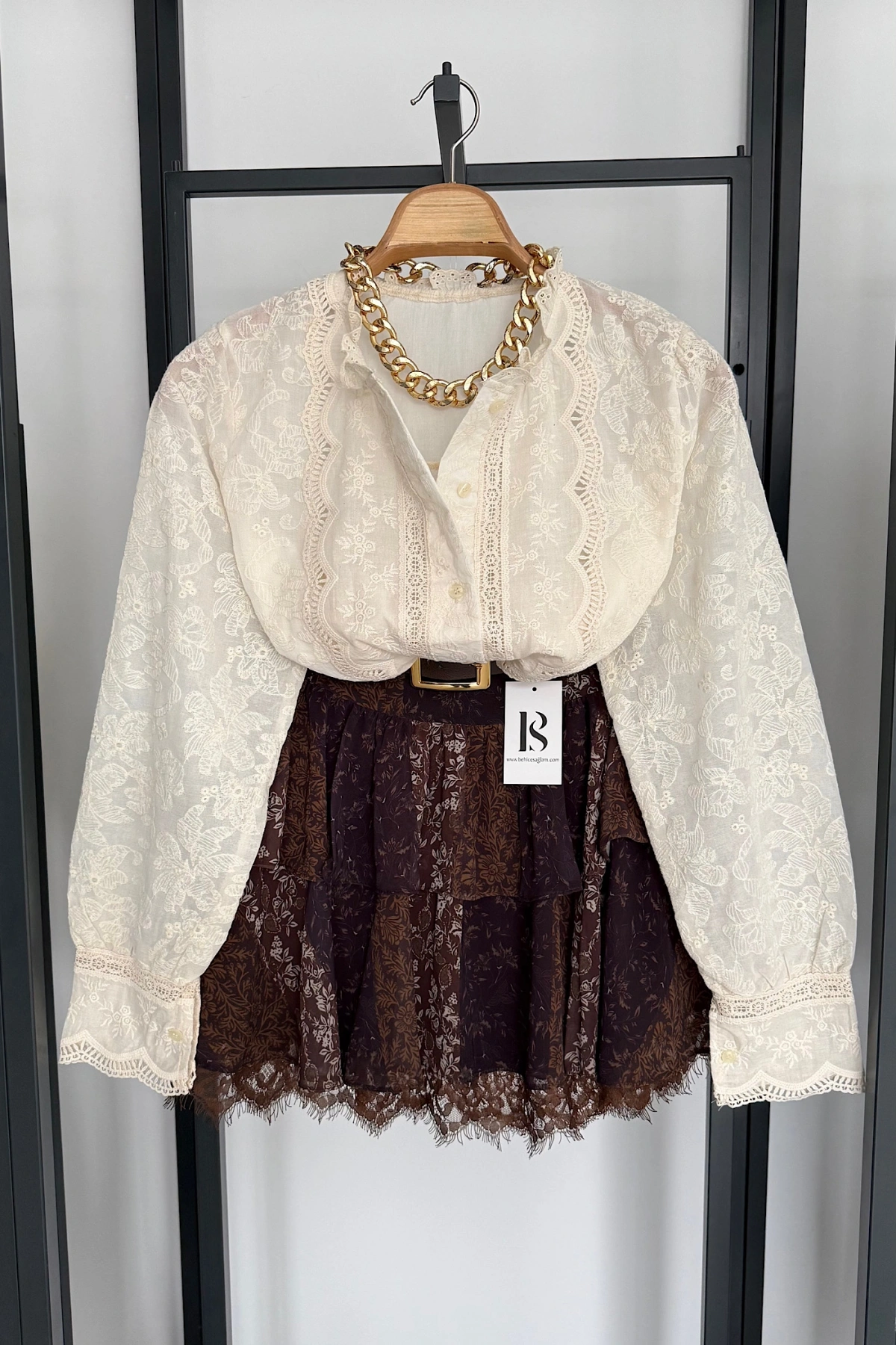 Dantel Nakış İşlemeli Gömlek Krem