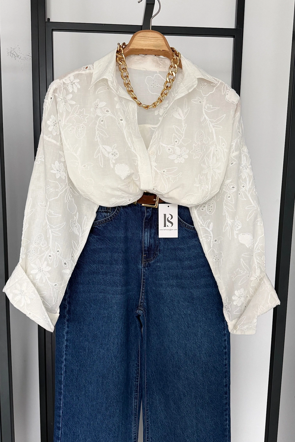 Bs Çiçek Nakışlı Gömlek Beyaz