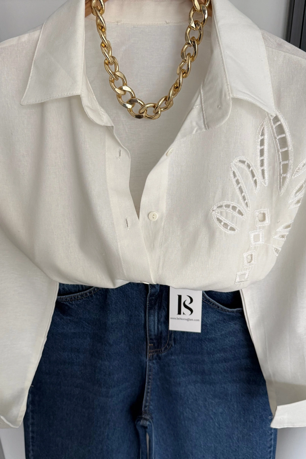 Bs Dokumalı Gömlek Beyaz