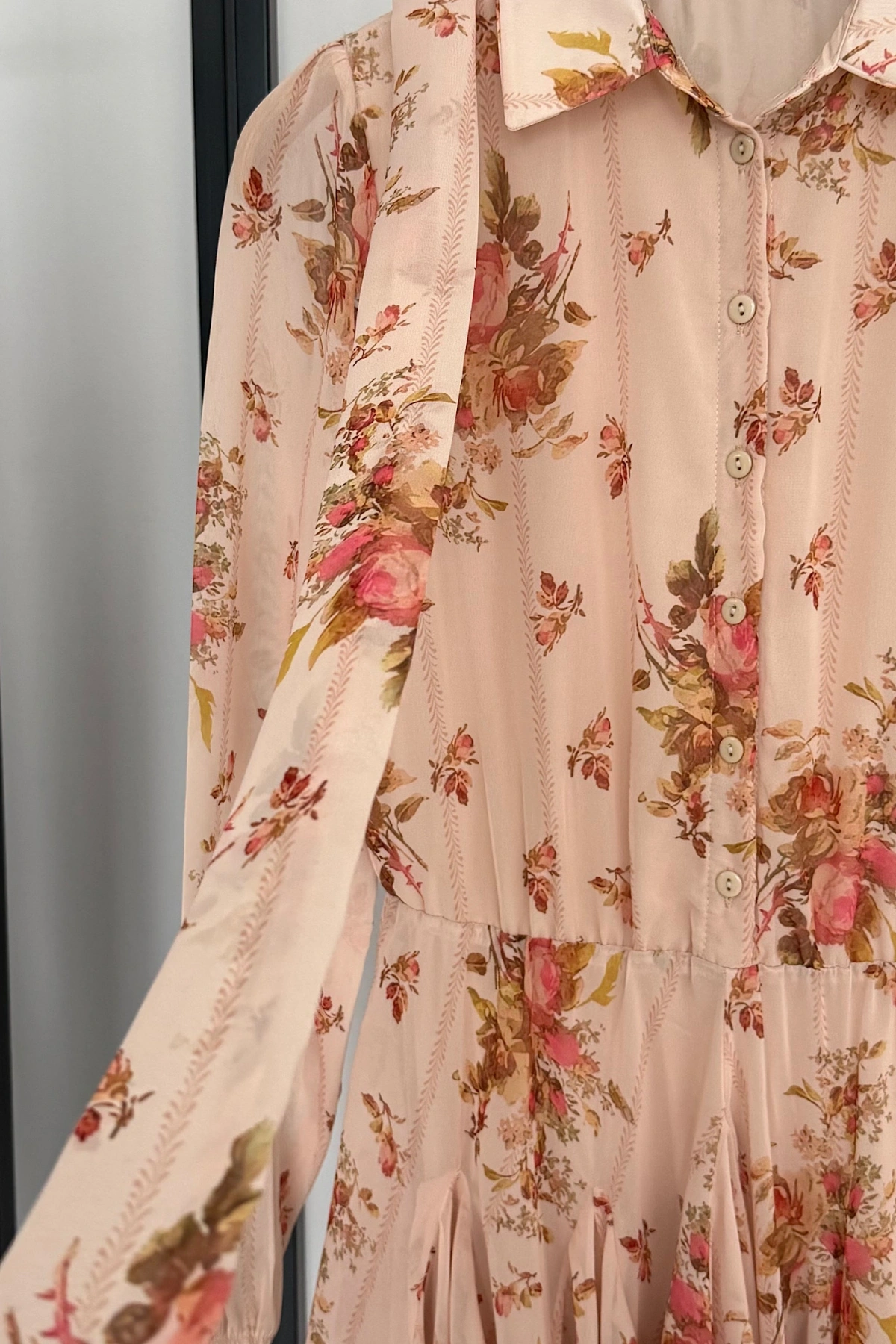 Gömlek Yaka Mini Şifon Elbise Bej