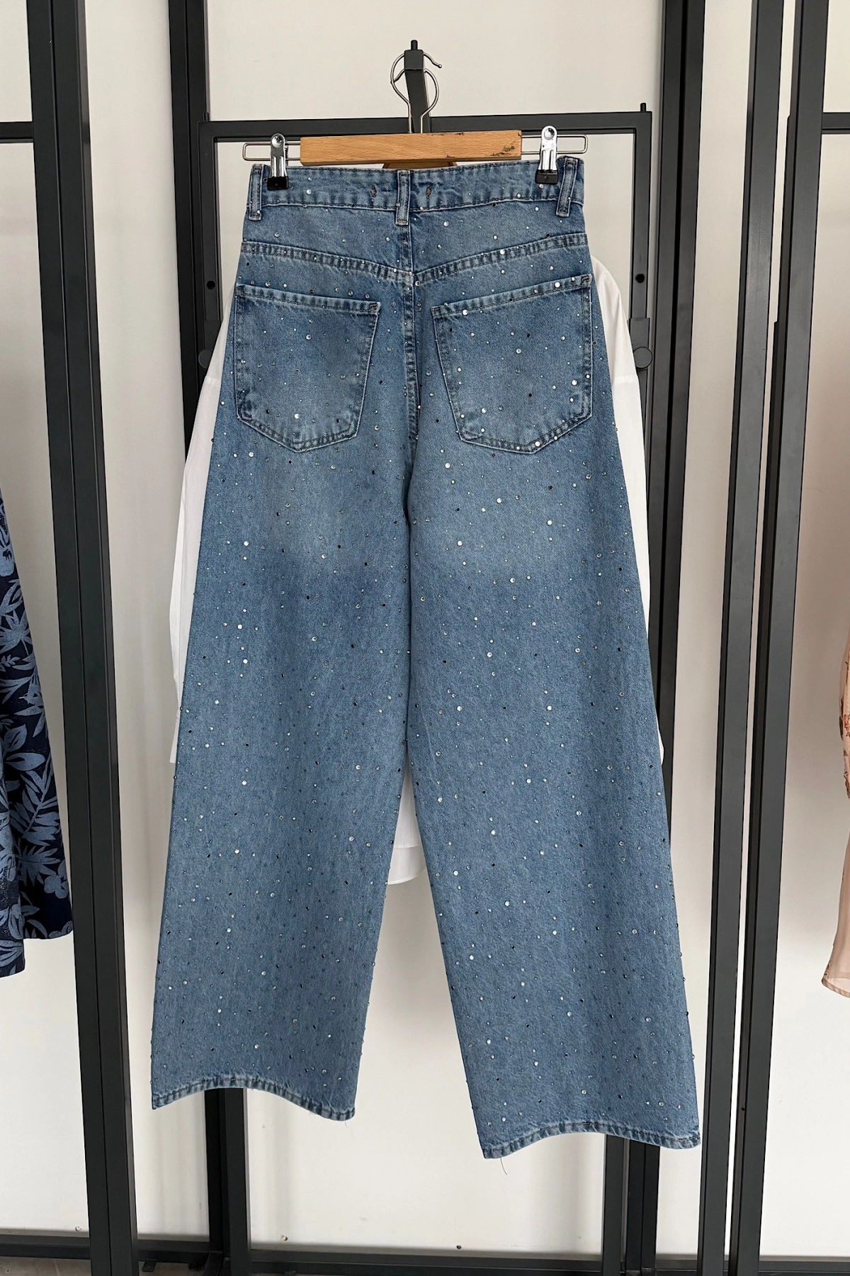 Seyrek Taşlı Jean Mavi