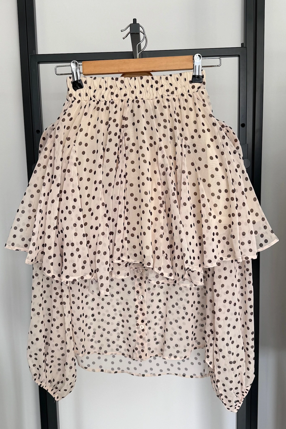 Puantiyeli Asimetrik Takım Bej