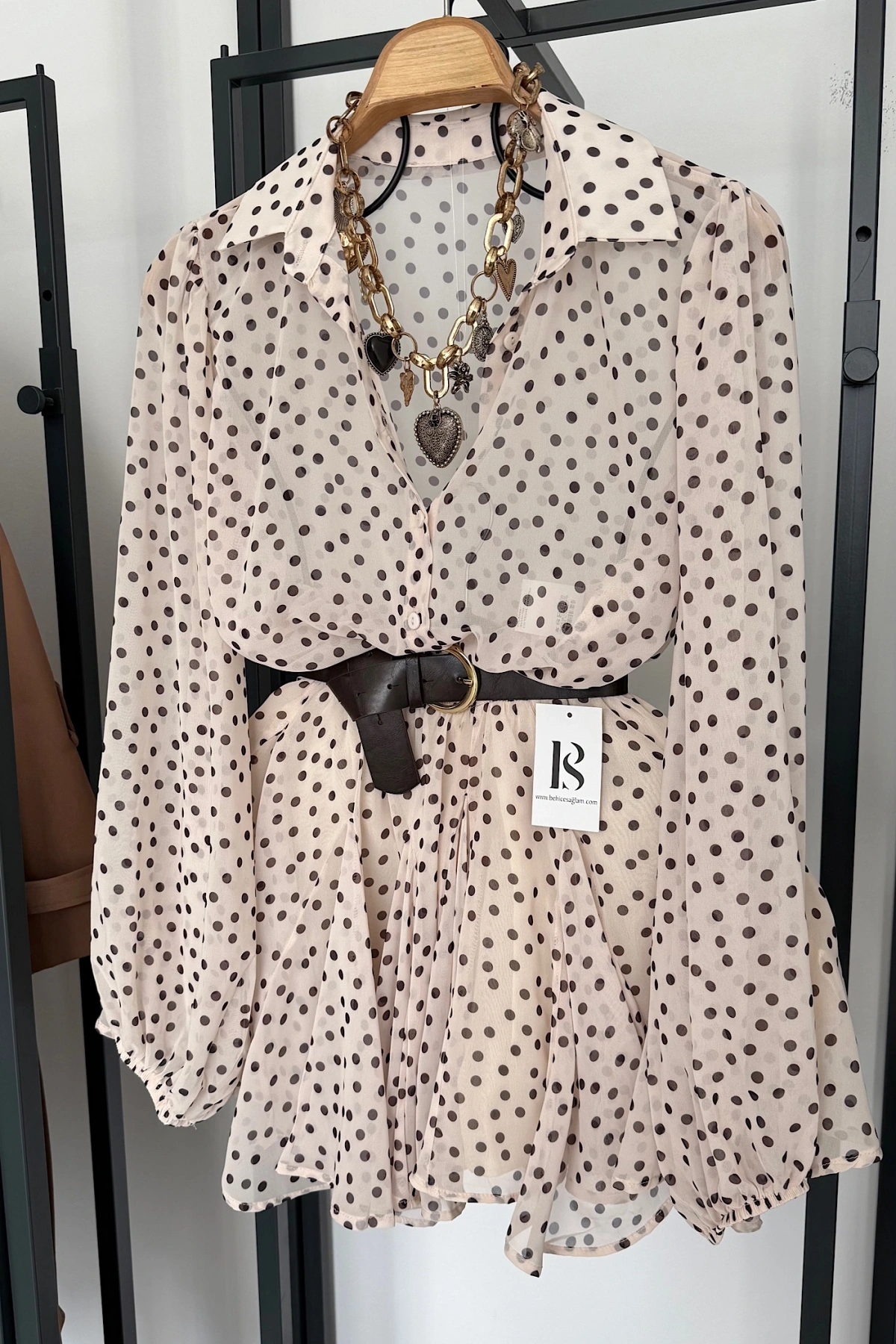 Puantiyeli Asimetrik Takım Bej